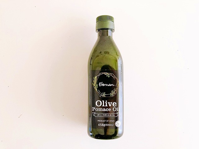 業務スーパー オリーブポマスオイル 星1つ これはオリーブオイルじゃありません オリーブの実の搾りカスで作ったオイルで香りや形状 味が全然違う